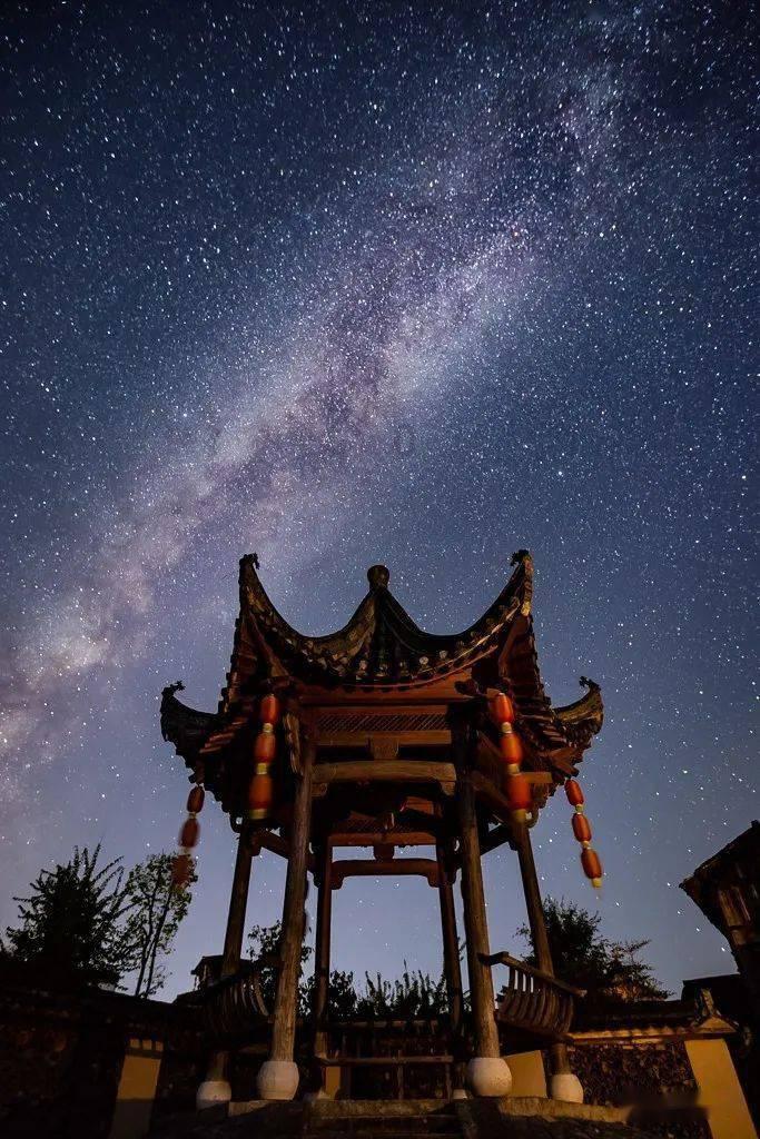 逃离诡异的古庙